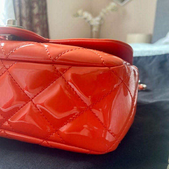 Mint Condition Chanel Orange Patent Leather Classic Flap Bag - Picture 3 of 15